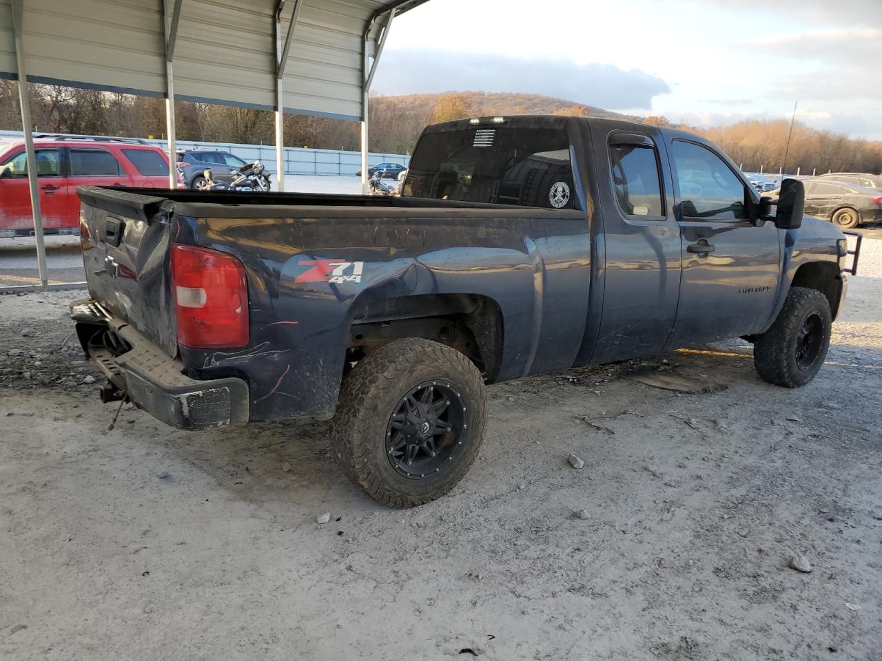 Photo 2 VIN: 1GCRKSE31BZ115284 - CHEVROLET SILVERADO 