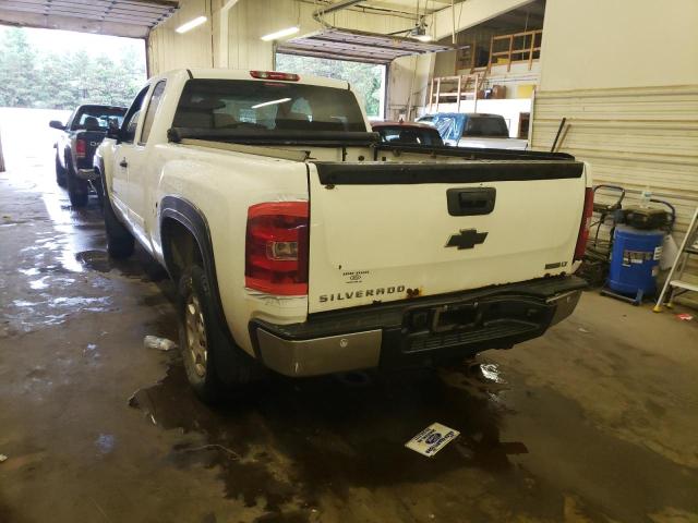 Photo 2 VIN: 1GCRKSE31BZ126818 - CHEVROLET SILVERADO 