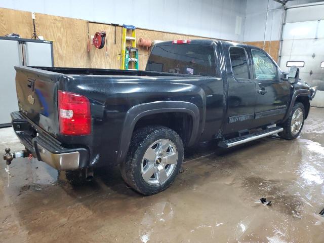 Photo 2 VIN: 1GCRKSE31BZ133008 - CHEVROLET SILVERADO 