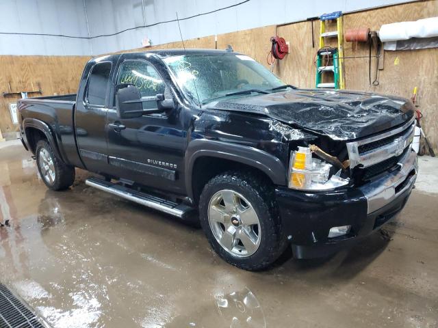 Photo 3 VIN: 1GCRKSE31BZ133008 - CHEVROLET SILVERADO 