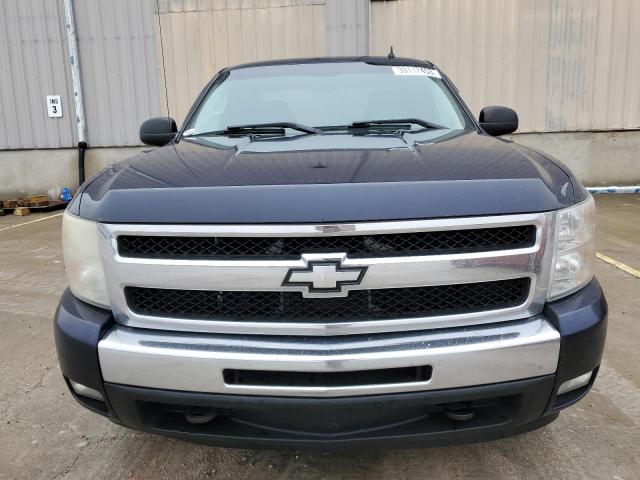 Photo 4 VIN: 1GCRKSE31BZ149841 - CHEVROLET SILVERADO 