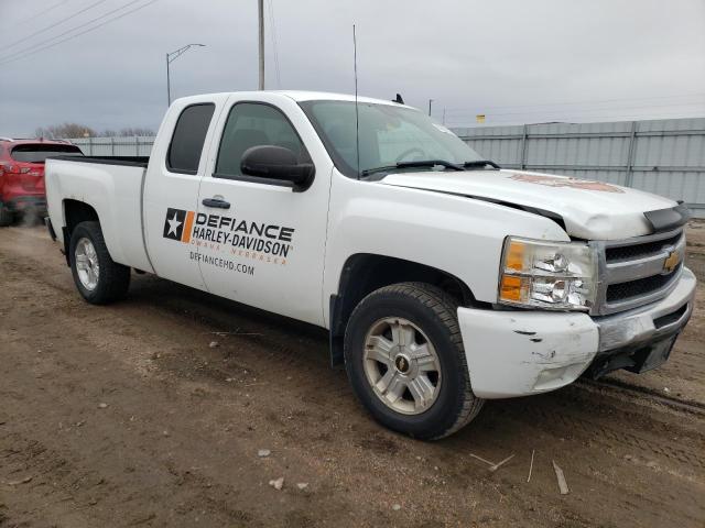 Photo 3 VIN: 1GCRKSE31BZ171242 - CHEVROLET SILVERADO 