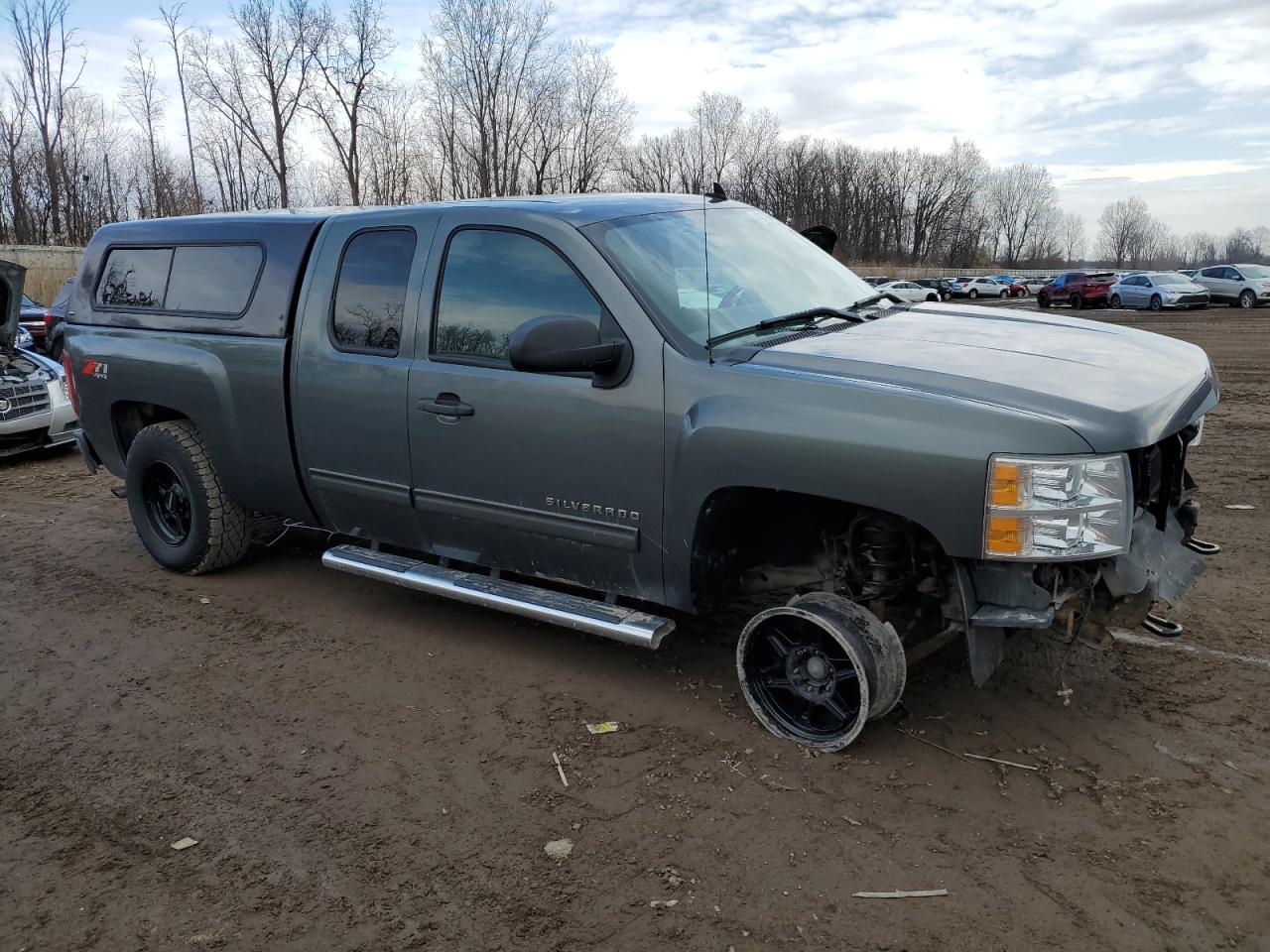 Photo 3 VIN: 1GCRKSE31BZ244500 - CHEVROLET SILVERADO 