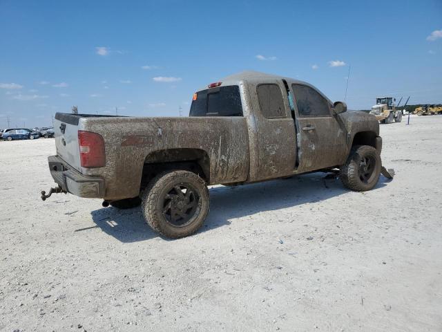 Photo 2 VIN: 1GCRKSE31BZ301018 - CHEVROLET SILVERADO 