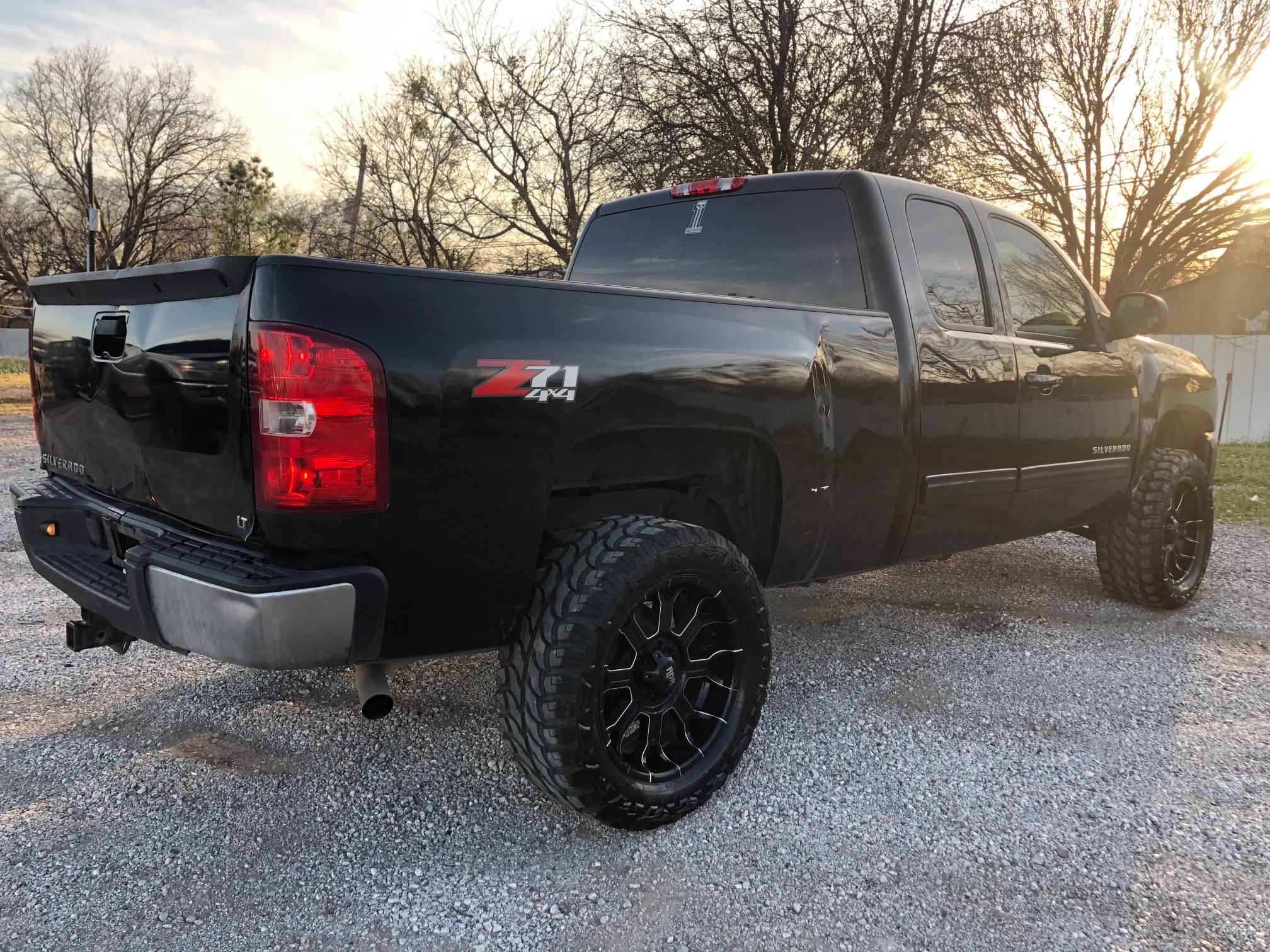 Photo 3 VIN: 1GCRKSE31BZ328719 - CHEVROLET SILVERADO 