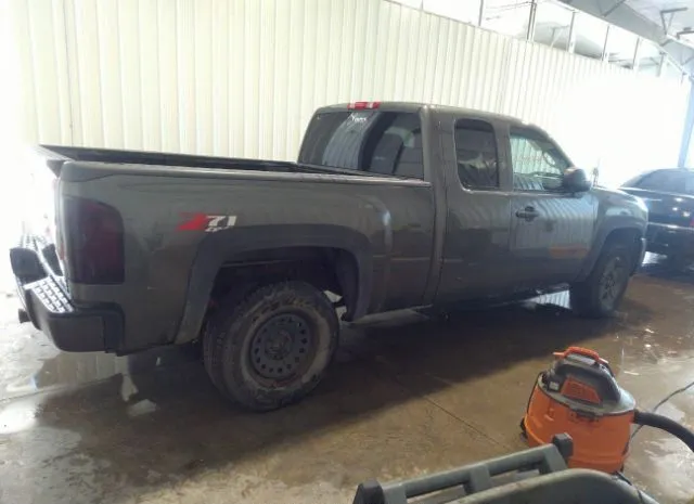 Photo 3 VIN: 1GCRKSE31BZ352020 - CHEVROLET SILVERADO 1500 