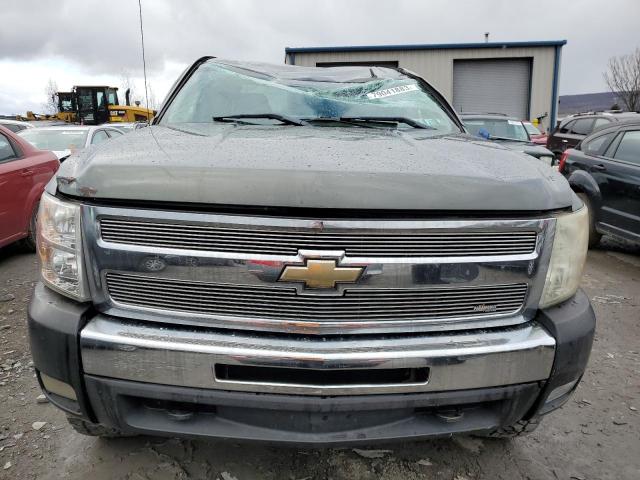 Photo 4 VIN: 1GCRKSE31BZ436421 - CHEVROLET SILVERADO 