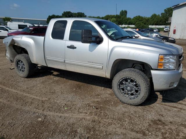 Photo 3 VIN: 1GCRKSE32BZ140842 - CHEVROLET SILVERADO 