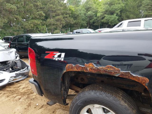 Photo 8 VIN: 1GCRKSE32BZ146785 - CHEVROLET SILVERADO 