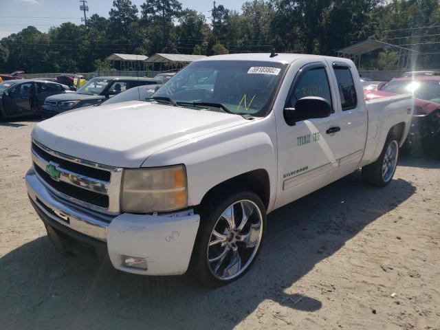 Photo 1 VIN: 1GCRKSE32BZ199387 - CHEVROLET SILVERADO 