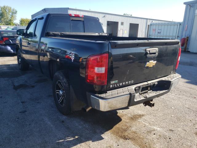 Photo 2 VIN: 1GCRKSE32BZ366606 - CHEVROLET SILVERADO 