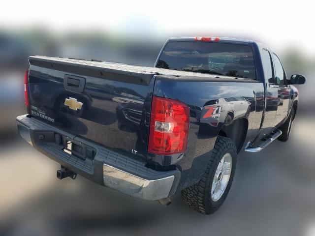 Photo 2 VIN: 1GCRKSE32BZ413052 - CHEVROLET SILVERADO 