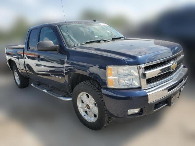 Photo 3 VIN: 1GCRKSE32BZ413052 - CHEVROLET SILVERADO 