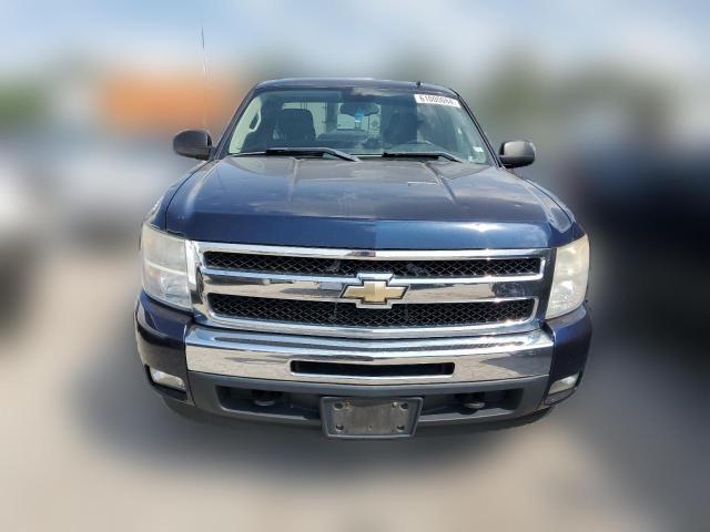 Photo 4 VIN: 1GCRKSE32BZ413052 - CHEVROLET SILVERADO 