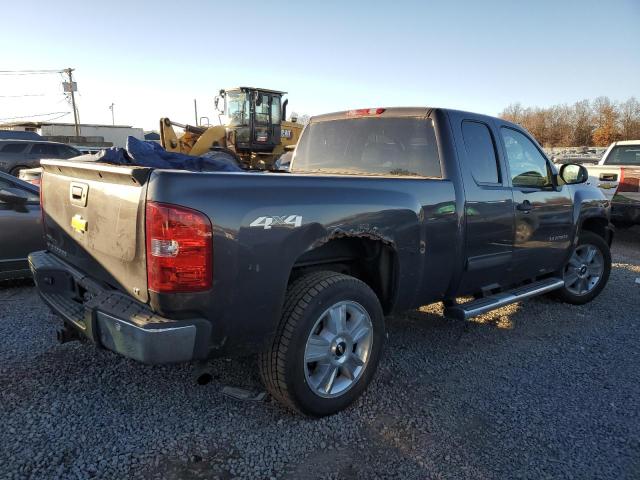 Photo 2 VIN: 1GCRKSE33BZ108515 - CHEVROLET SILVERADO 