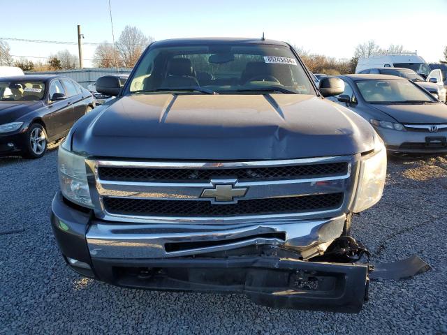 Photo 4 VIN: 1GCRKSE33BZ108515 - CHEVROLET SILVERADO 