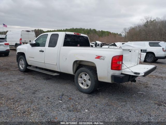 Photo 2 VIN: 1GCRKSE33BZ256969 - CHEVROLET SILVERADO 1500 