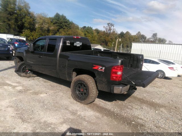 Photo 2 VIN: 1GCRKSE33BZ333422 - CHEVROLET SILVERADO 1500 