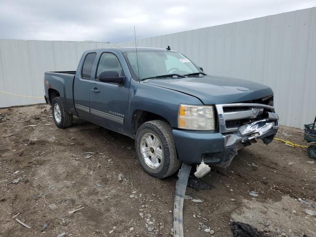 Photo 3 VIN: 1GCRKSE34BZ136775 - CHEVROLET SILVERADO 