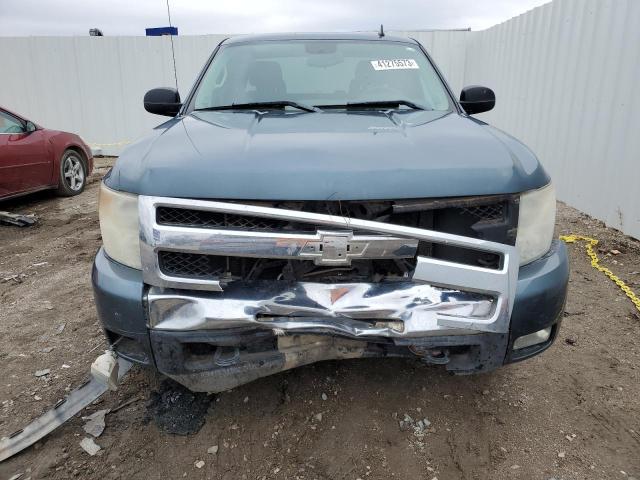 Photo 4 VIN: 1GCRKSE34BZ136775 - CHEVROLET SILVERADO 