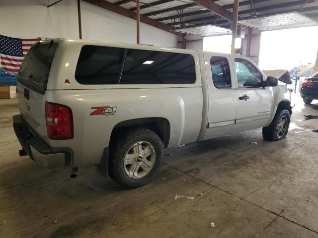 Photo 2 VIN: 1GCRKSE34BZ146173 - CHEVROLET SILVERADO 