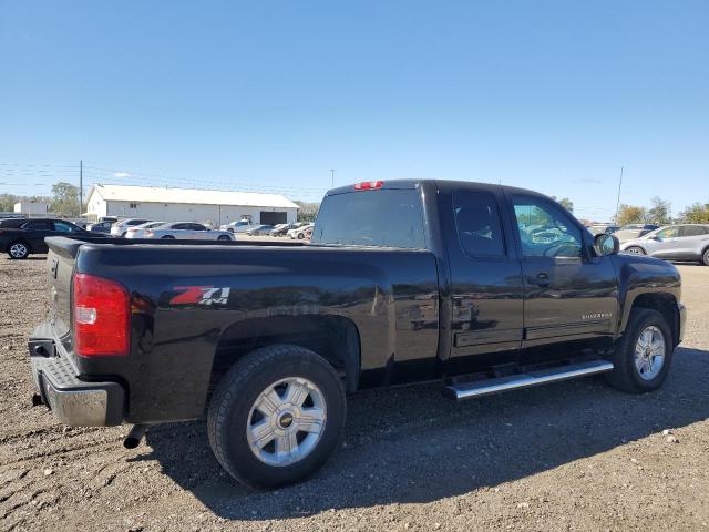 Photo 2 VIN: 1GCRKSE34BZ256267 - CHEVROLET SILVERADO 