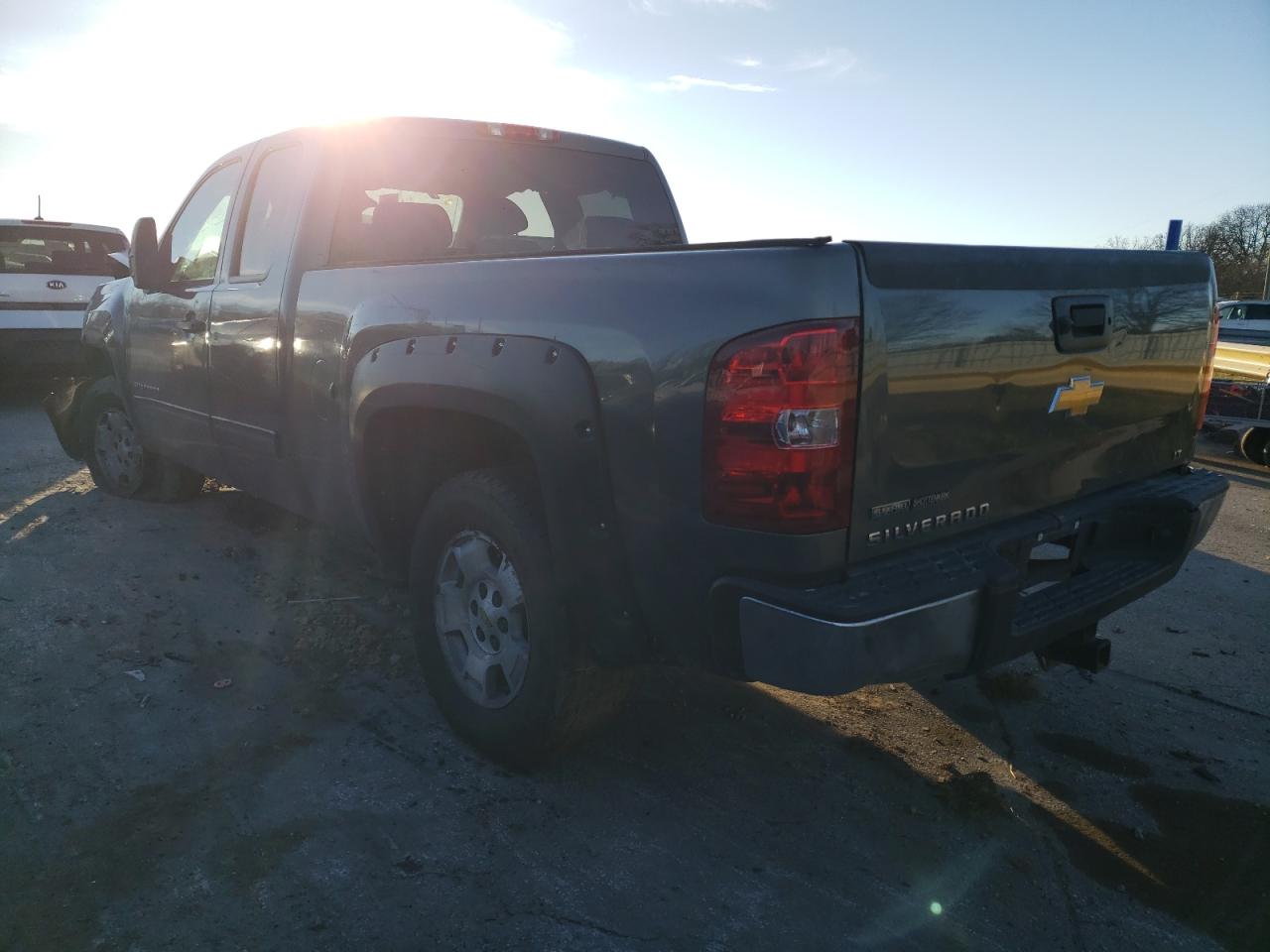 Photo 1 VIN: 1GCRKSE34BZ279113 - CHEVROLET SILVERADO 