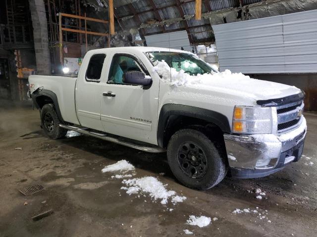 Photo 3 VIN: 1GCRKSE34BZ313776 - CHEVROLET SILVERADO 