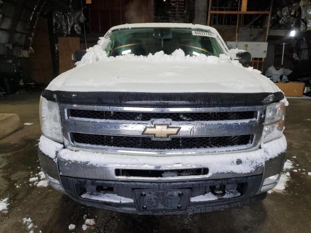 Photo 4 VIN: 1GCRKSE34BZ313776 - CHEVROLET SILVERADO 