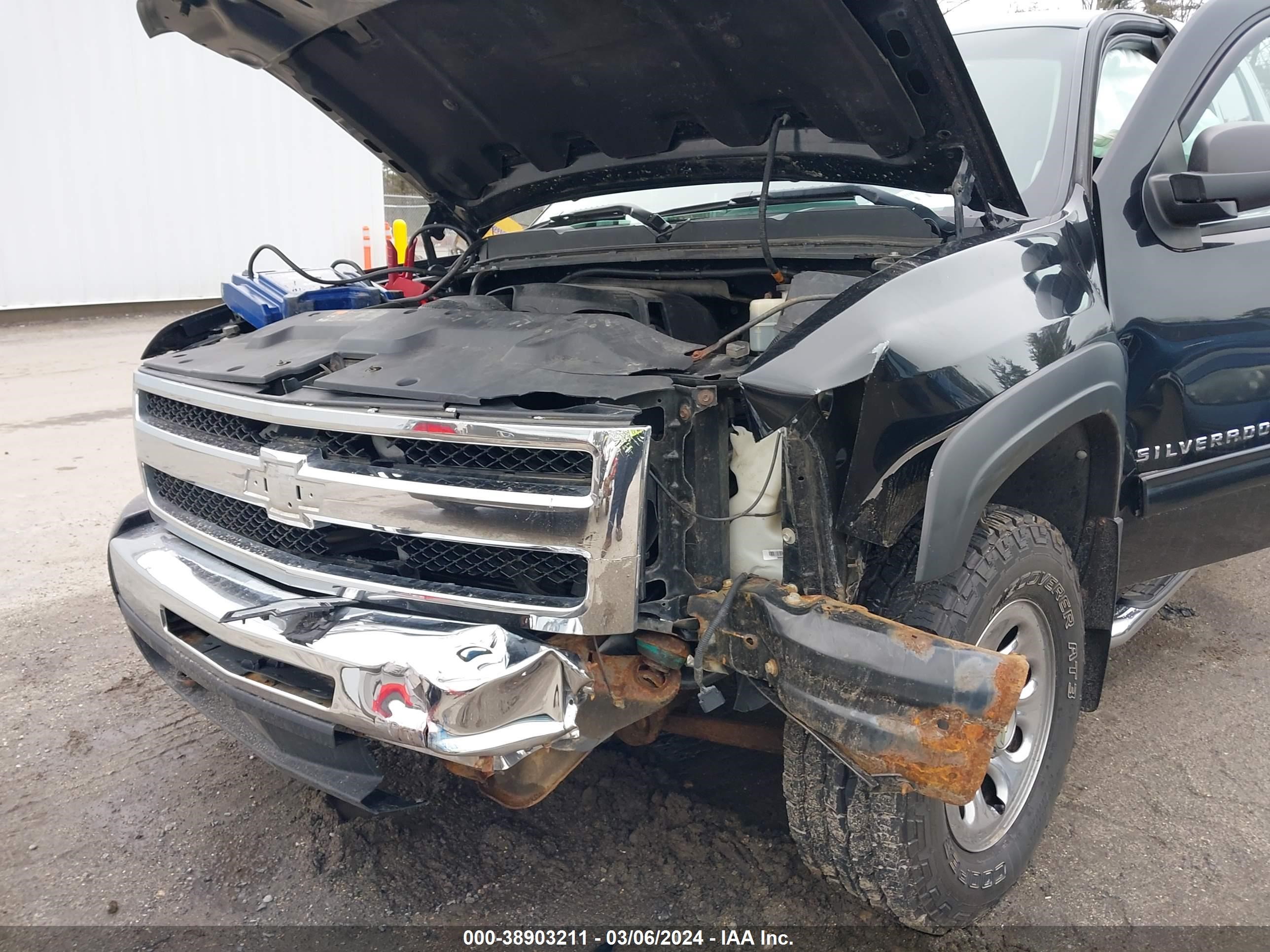 Photo 14 VIN: 1GCRKSE34BZ336233 - CHEVROLET SILVERADO 