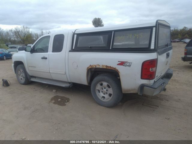 Photo 2 VIN: 1GCRKSE34BZ418494 - CHEVROLET SILVERADO 1500 