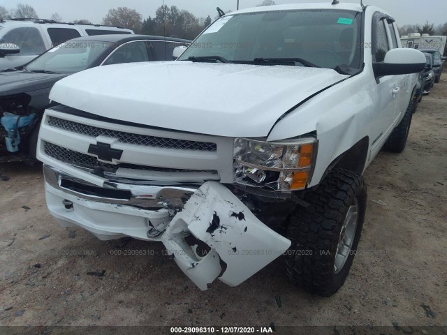 Photo 5 VIN: 1GCRKSE35BZ187265 - CHEVROLET SILVERADO 1500 