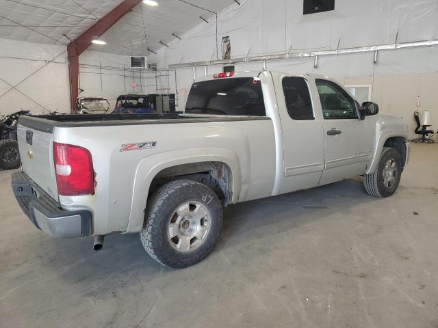 Photo 2 VIN: 1GCRKSE35BZ207501 - CHEVROLET SILVERADO 