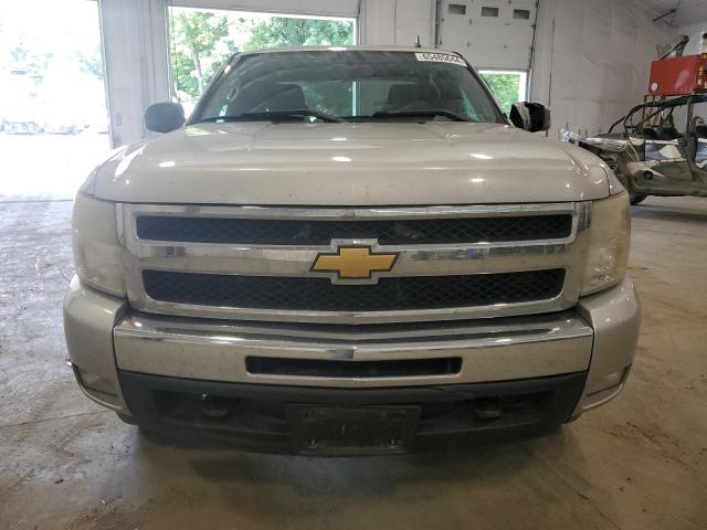 Photo 4 VIN: 1GCRKSE35BZ207501 - CHEVROLET SILVERADO 