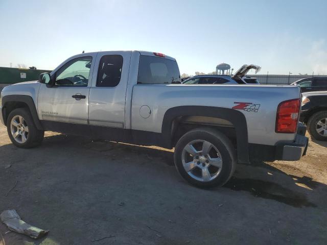 Photo 1 VIN: 1GCRKSE35BZ243401 - CHEVROLET SILVERADO 