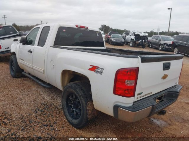 Photo 2 VIN: 1GCRKSE35BZ261302 - CHEVROLET SILVERADO 1500 