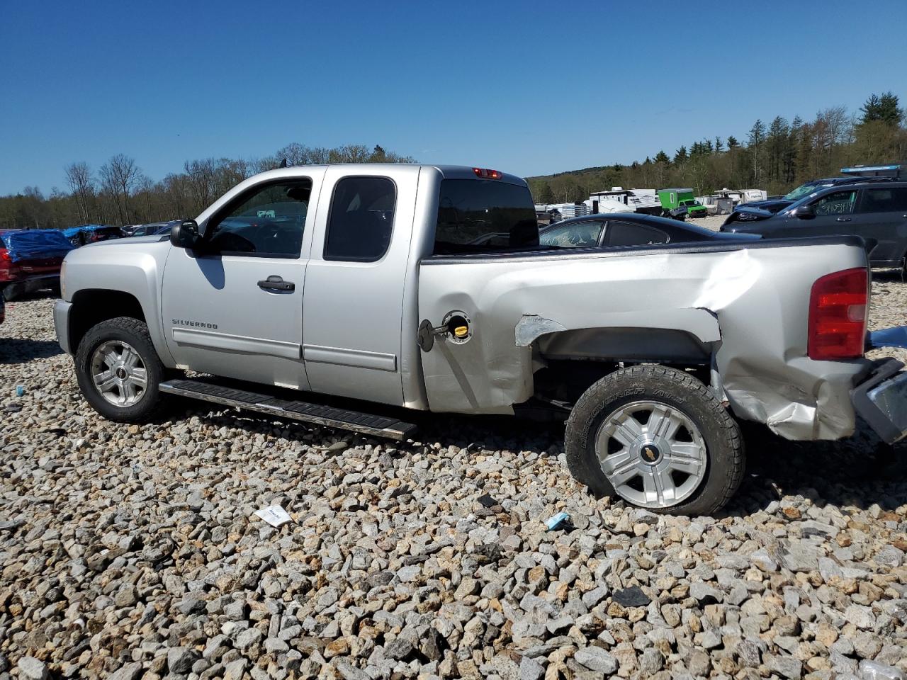 Photo 1 VIN: 1GCRKSE35BZ416205 - CHEVROLET SILVERADO 