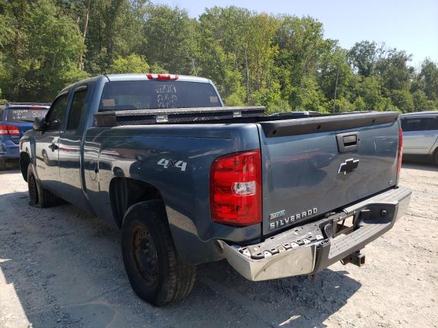 Photo 2 VIN: 1GCRKSE36BZ122439 - CHEVROLET SILVERADO 