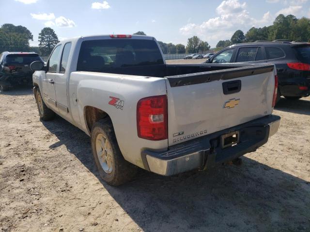 Photo 2 VIN: 1GCRKSE36BZ132792 - CHEVROLET SILVERADO 