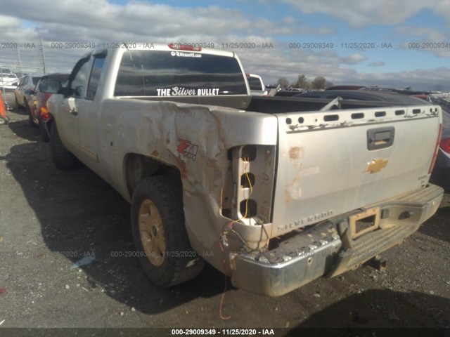 Photo 2 VIN: 1GCRKSE36BZ213677 - CHEVROLET SILVERADO 1500 