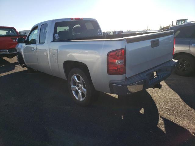 Photo 2 VIN: 1GCRKSE36BZ218670 - CHEVROLET SILVERADO 