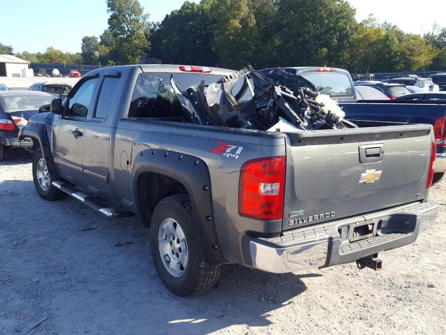 Photo 2 VIN: 1GCRKSE36BZ220953 - CHEVROLET SILVERADO 