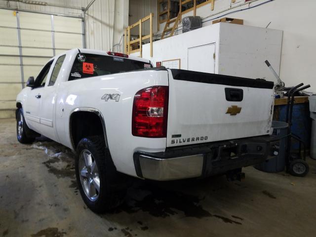 Photo 2 VIN: 1GCRKSE36BZ296625 - CHEVROLET SILVERADO 