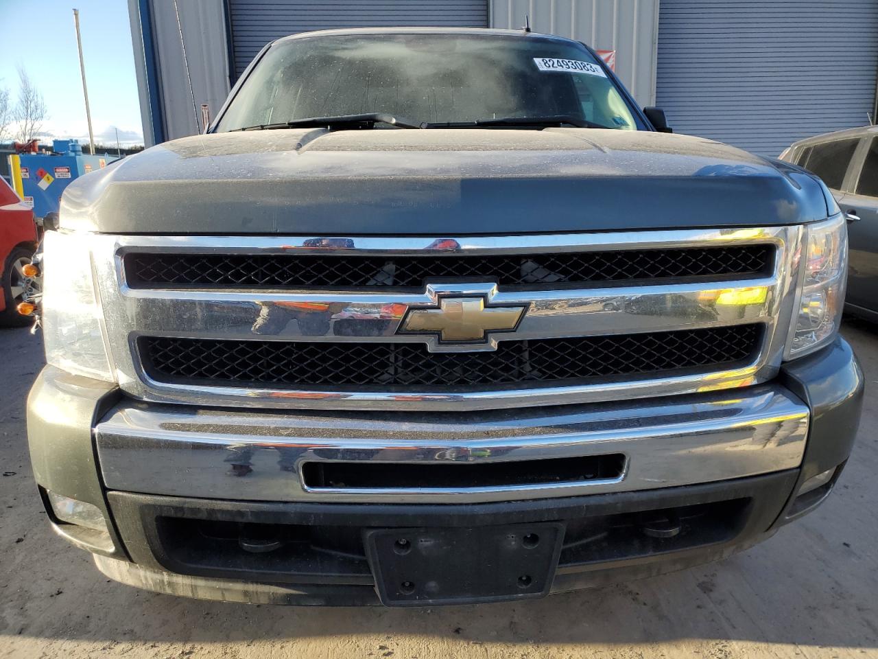 Photo 4 VIN: 1GCRKSE36BZ417413 - CHEVROLET SILVERADO 