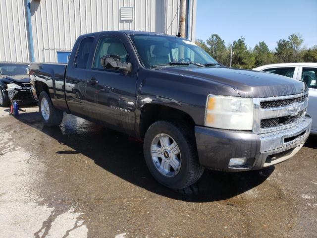 Photo 3 VIN: 1GCRKSE37BZ145132 - CHEVROLET SILVERADO 