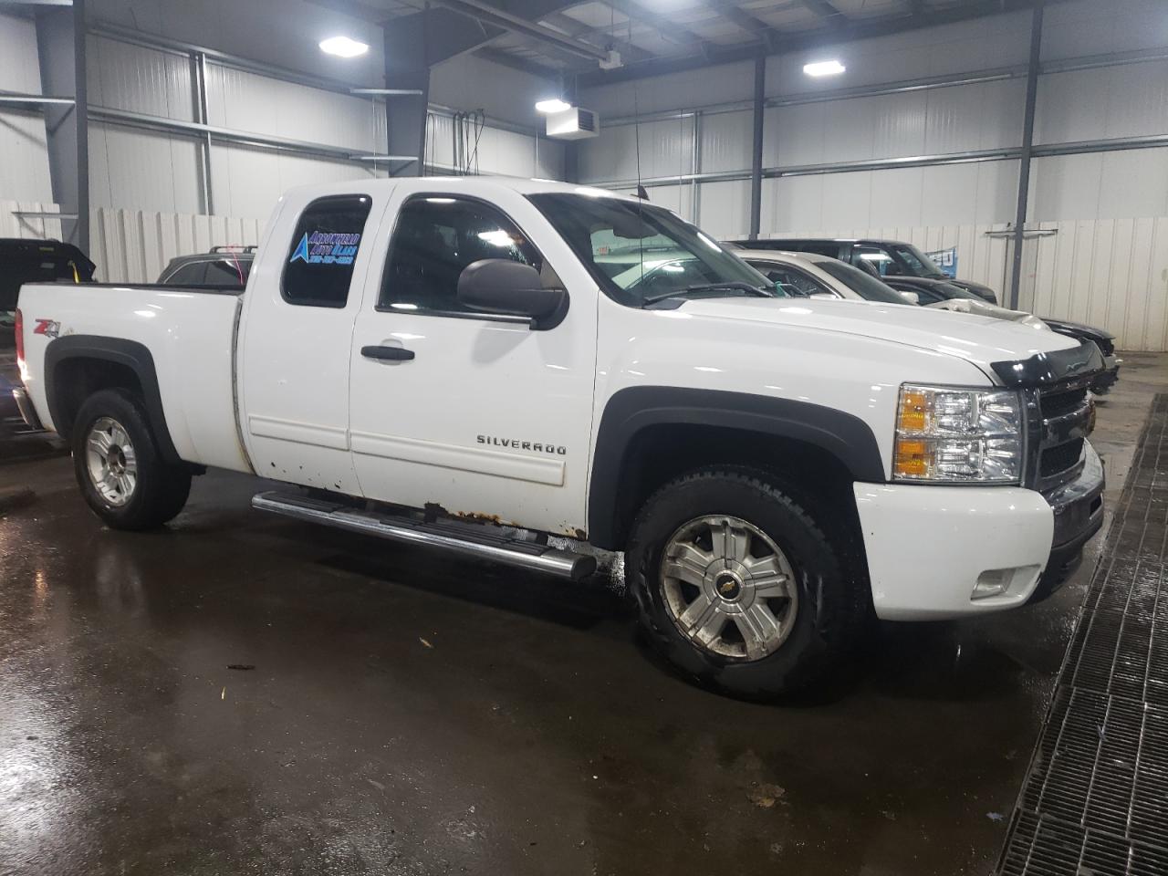 Photo 3 VIN: 1GCRKSE37BZ306062 - CHEVROLET SILVERADO 