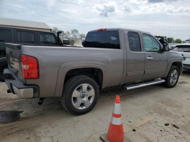 Photo 2 VIN: 1GCRKSE37BZ317160 - CHEVROLET SILVERADO 