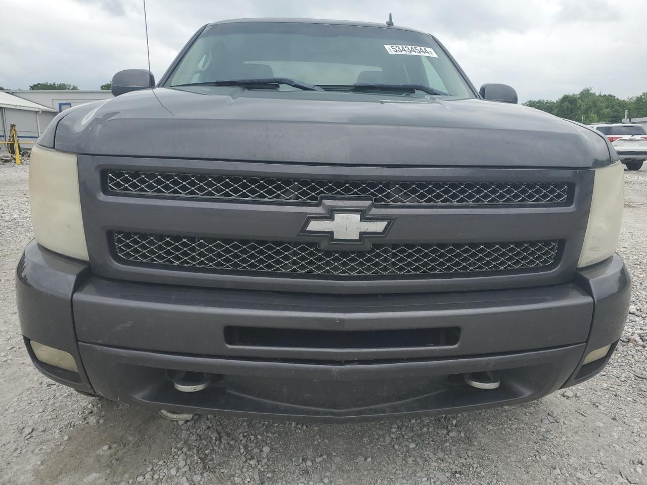 Photo 4 VIN: 1GCRKSE37BZ333312 - CHEVROLET SILVERADO 