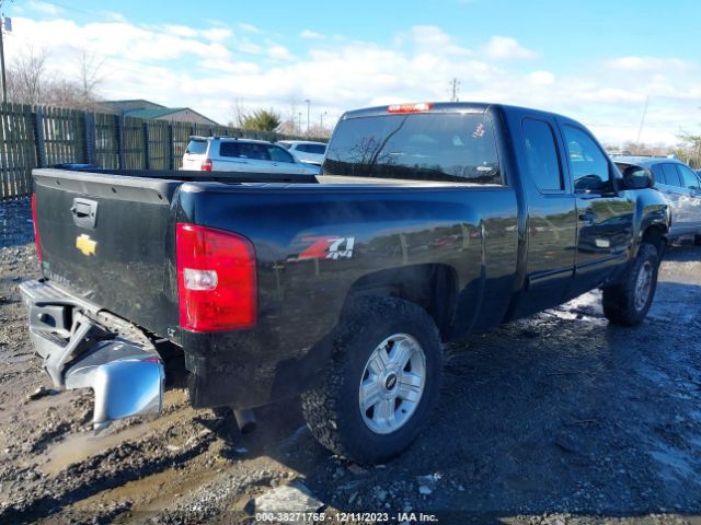 Photo 3 VIN: 1GCRKSE37BZ380095 - CHEVROLET SILVERADO 1500 