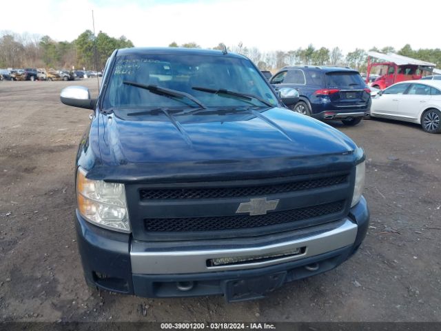 Photo 5 VIN: 1GCRKSE38BZ104847 - CHEVROLET SILVERADO 1500 